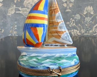Authentic Limoges France Peint Main Sailboat Trinket Box