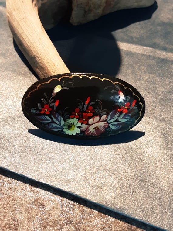 Vintage Russian Laquer Flower swag, signed hand painted brooch View 6