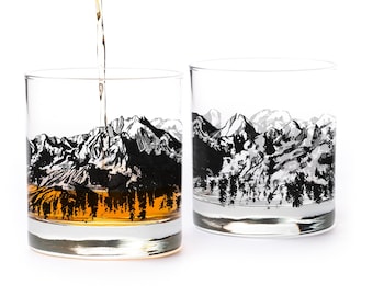 Mountain Whiskey Glasses - Mountain Range Design - Scotch Glasses - Groomsmen Gifts for Men - Whiskey Glasses Set of Two