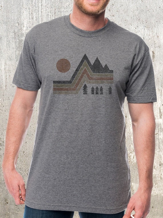 Men's Vintage Mountain Tee - Retro Style Outdoor Adventure Shirt - Soft Polyester-Cotton Blend - Perfect for Hiking and Camping Enthusiasts
