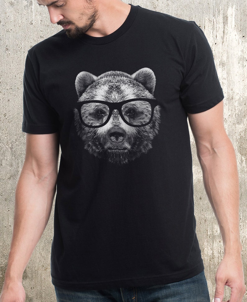 Funny Bear Graphic Tee Wise Bear Funny T Shirt Funny Bear Tshirt Bear with Glasses Mens Tshirt 画像 1