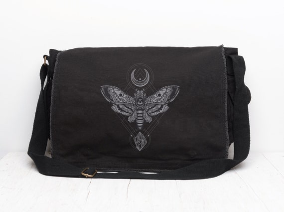Black Messenger Bag by NOMATIC