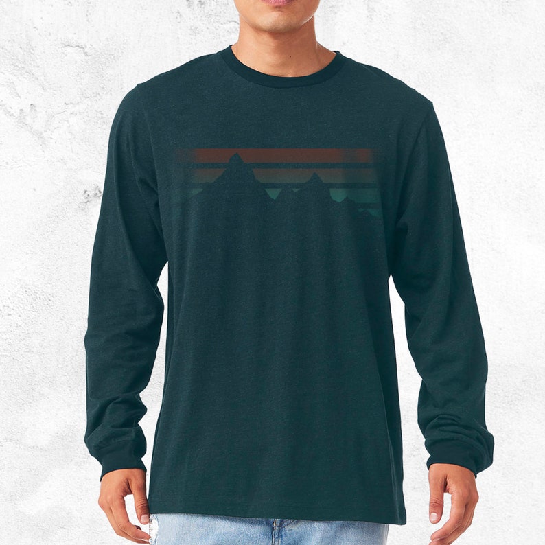Mountain Long Sleeve T-Shirt - Mountain Fade - Men's Long Sleeve TShirt - Mountain T Shirt - Long Sleeve Shirts for Men 画像 3