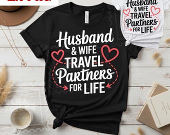 Paquete de imágenes PNG para parejas: Compañeros de viaje para toda la vida. Diseños en blanco y negro. Frase para parejas. Gráfico para camiseta de viaje romántica. Descarga digital.