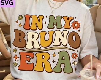 Retro In My Bruno Era PNG SVG, Groovy Quote Design, Vintage 70s Typography, Trendy Aesthetic Shirt Graphic, Cute Floral Era Print