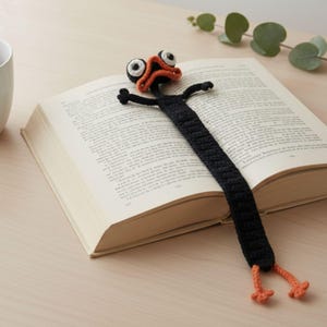Virkat bokmärkesmönster för anka: Amigurumi PDF för nybörjare (5 språk)