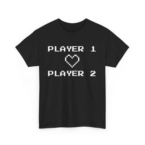 Gamer-T-shirt voor speler 1 speler 2: retro paar shirts met pixelhart