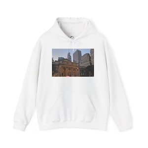 NYC Photography Hoodie - Unisex Sweatshirt with Urban Vibes, New York Style Apparel, Gift for Travelers, Cozy Fashion, Streetwear