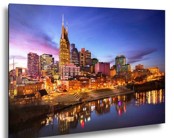 Gdzie śpiewa miasto, Nocna fotografia panoramy Nashville, Światła miasta w muzyce, Sztuka ścienna nad rzeką Cumberland