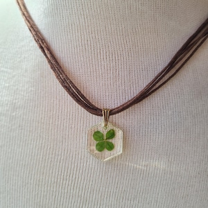 Real Four Leaf Clover Necklace: Minimalist Resin Pendant - Good Luck Charm