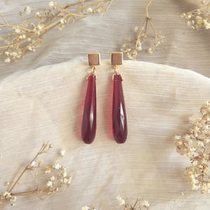 Frieren Earrings- Faceted Red Quartz Long Teardrop, Anime, Cosplay, Fantasy, Manga, Mage, Crystal, Fan-inspired, Elegant, Japanese