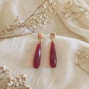 Frieren Earrings- Faceted Red Quartz Long Teardrop, Anime, Cosplay, Fantasy, Manga, Mage, Crystal, Fan-inspired, Elegant, Japanese