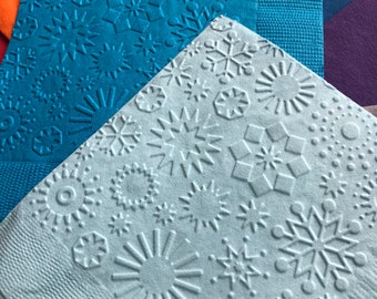 WINTER SNOWFLAKES WONDERLAND Embossed Paper Beverage Cocktail Drink Cake Party Celebration Napkins