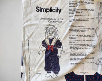 Pannello creativo Simplicity da tagliare e cucire, 2 abiti country per bambola da 45 cm