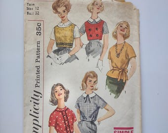 Vintage Simplicity Sewing Pattern 3577, teen and junior blouses and top from 1950s