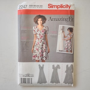 Simplicity Symönster 2247, damklänning