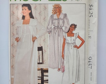 Vintage McCall's Sewing Pattern 9437, misses' robe and nightgown from 1985
