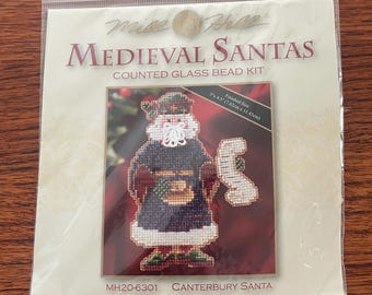 Kit per la creazione di perline di vetro a tema Babbo Natale medievale di Mill Hill