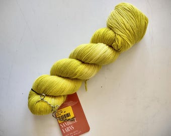 Filato sottile in misto lana merino color chartreuse di Sandhill Yarns, colore: Wheel Of Lime