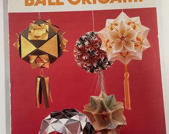 Kusudama Ball Origami by Makoto Yamaguchi