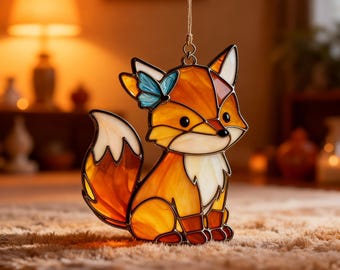 Atrapasol de zorro de vitral hecho a mano con mariposa azul, adorable decoración de ventana con animal del bosque y regalo para amantes de la naturaleza.