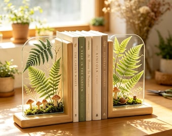Buchstützen mit Waldfarn- und Pilzmotiven, verspielte Schreibtischdekoration im Waldstil