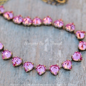 Collier coeur rose Swarovski vintage en quantité limitée, collier en cristal et strass en forme de coeur, laiton antique, tour de cou, rose rose, unique, cadeau