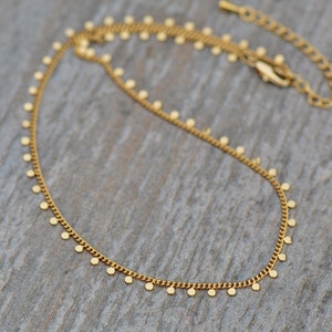 Minimalist Gold Dot Choker,Dainty Gold Chain Necklace,Adjustable,Gold Coin Dangle Chain Choker Necklace,Minimalist,Lightweight,Gift,Layer