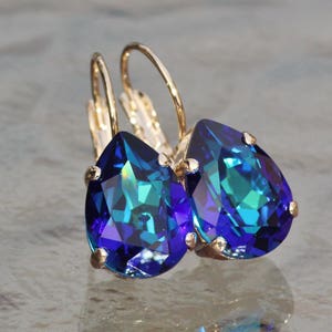 Small Bermuda Blue Pear Teardrop Lever Back Earring,Blue Purple Rainbow,Rare Size,Gold Or Silver Drop,Bridal Bridesmaids Wedding,Blue