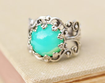 Vintage Green Opal Ring,Minty Green Glass Opal,Silver Filigree Adjustable Ring,Crown Setting,Boho,Everyday,Opal Jewelry,Birthstone,One size