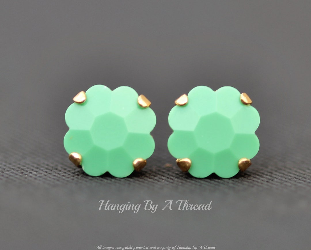Aileen Green Flower Stud Earrings