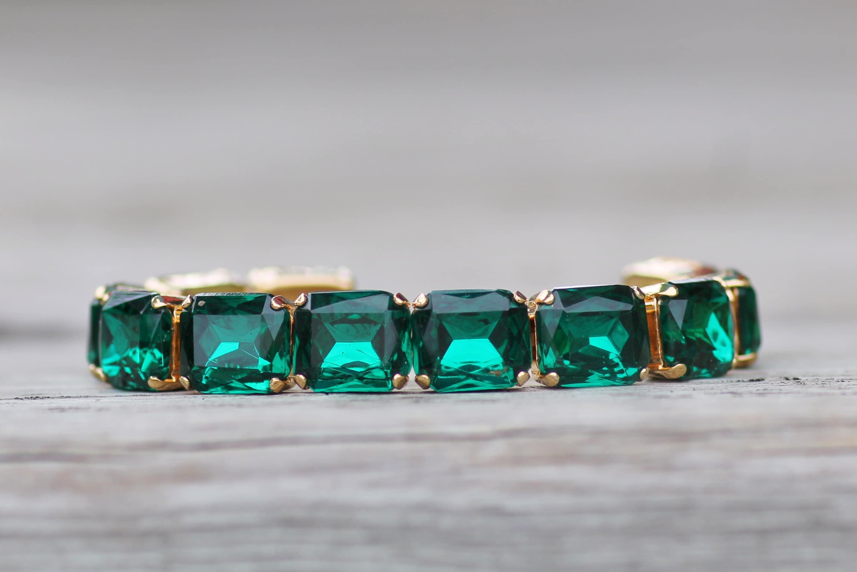 新品SWAROVSKI エメラルドカット ブレスレット　グリーン緑 新品SWAROVSKI エメラルドカット ブレスレットグリーン緑