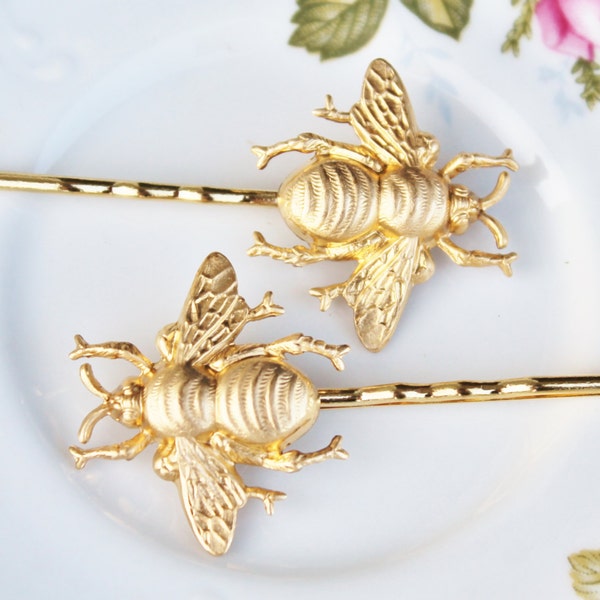 Brass Honeybee Bobby Pins,Set of Two,Highly Detailed,Golden Bee Hair Pins,Bridal,Whimsical,Shabbby Chic,Outdoor Wedding,Bridal Hair Pins
