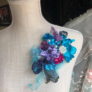 Wearable art textile blue brooch