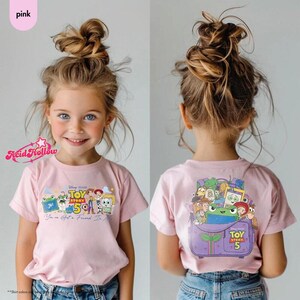 2-Sided Pixar Toy Story 5 Comfort Colors Shirt, You've Got A Friend In Me Tee, Woody Etch Lenny Mr Spell Tee, Disneyland Vacation 2026 imagem 4