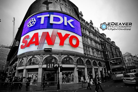 Sonya Signs Sanyo Sign London