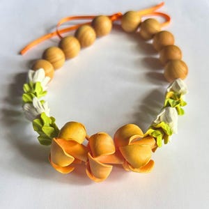 Handcrafted Clay Flower Lei for Car & Home Decor – Extra Short Length Lei- Pakalana, Puakenikeni, Tuberose with Natural Sandalwood Beads