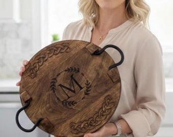 Personalisierte Holz Charcuterie Brett | Käse Brett mit Metall Griffen