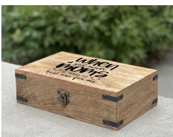Benutzerdefinierte hölzerne Erinnerungsbox für Mama, gravierte Speicher-Schatzkiste