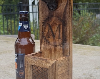 Personalisierte rustikale Holz Bier Flaschenöffner mit Cap Catcher