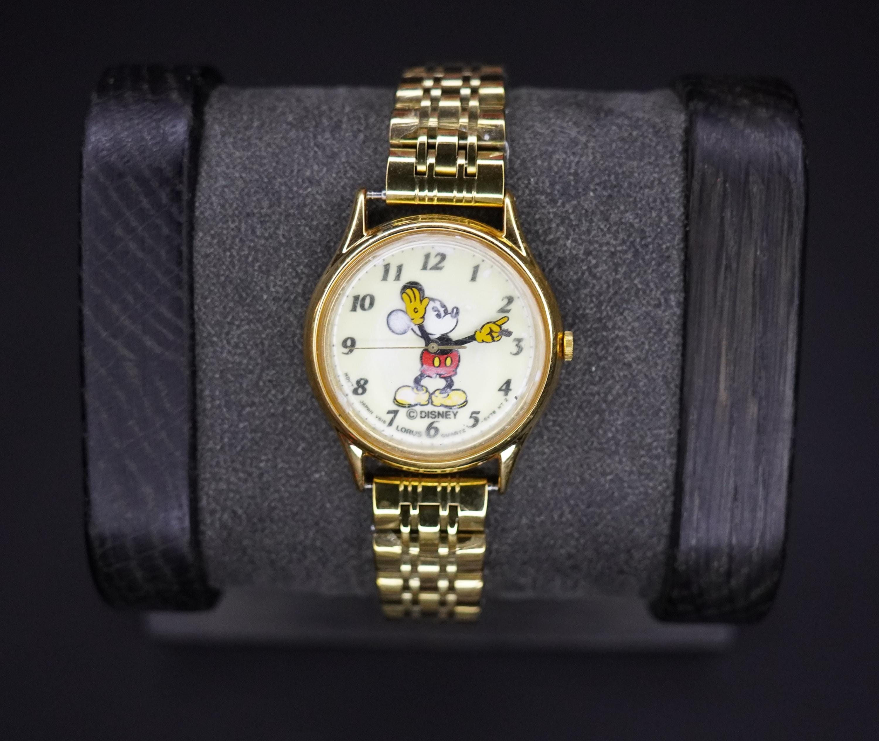 Vintage DISNEY LORUS V515-6000 Gold Mickey Mouse Watch New Battery Vintage DISNEY LORUS V515-6000 Gold Mickey Mouse Watch New  main image 3