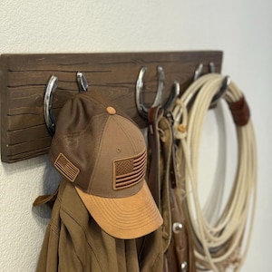 Horseshoe rack