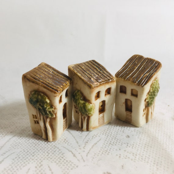 mini clay houses