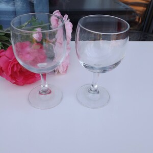 Vintage set of 2 large wine glasses , goblets . Clear glass. Mint Supper for 2. Gift idea