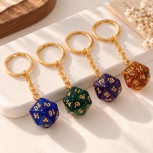 Galaxy-Würfel-Schlüsselanhänger | Schlüsselanhänger für Gamer | Schlüsselanhänger für Tabletop-Rollenspieler | D20-Würfel-Schlüsselanhänger | Accessoire für Fantasy-Gamer | Geschenk für Würfelliebhaber