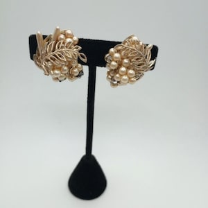 Vintage Faux Pearl Rhinestone Cluster Earrings Grape Leaves Screw Back Goldtone