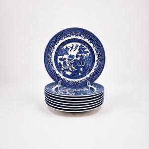 8 Vintage-Dessertteller von Churchill England, Modell Blue Willow, 17 cm | Blau-weißes englisches Transferware-Dessert