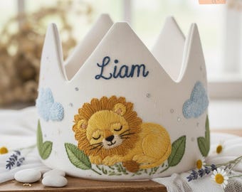 Gepersonaliseerde leeuw verjaardagskroon, handgeborduurde linnen safarihoed, aangepaste prop voor babynaam