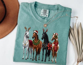 Camiseta navideña divertida con caballos de Comfort Colors®, regalo para amantes de los caballos, camiseta navideña familiar