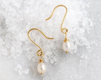 Pearl Earrings Gold, Solid Gold Earrings, 14k Gold Earrings, Bridal Earrings, Wedding Earrings, Pearl Drop Earrings, White Pearl Earrings